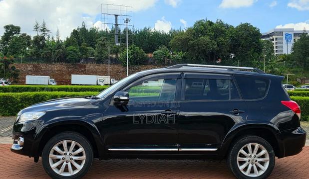 Toyota Vanguard 2010 Black