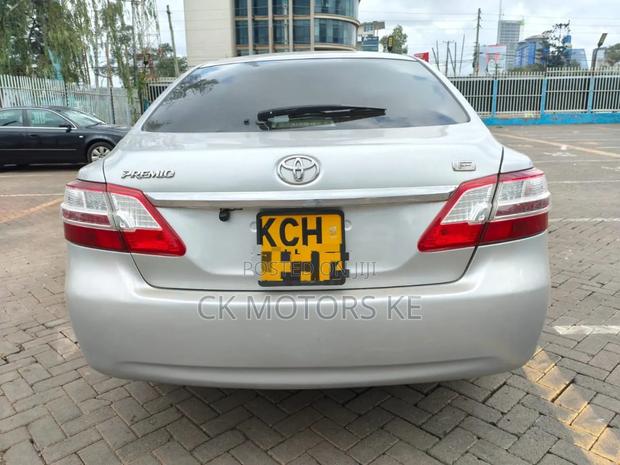 Toyota Premio 2010 Silver