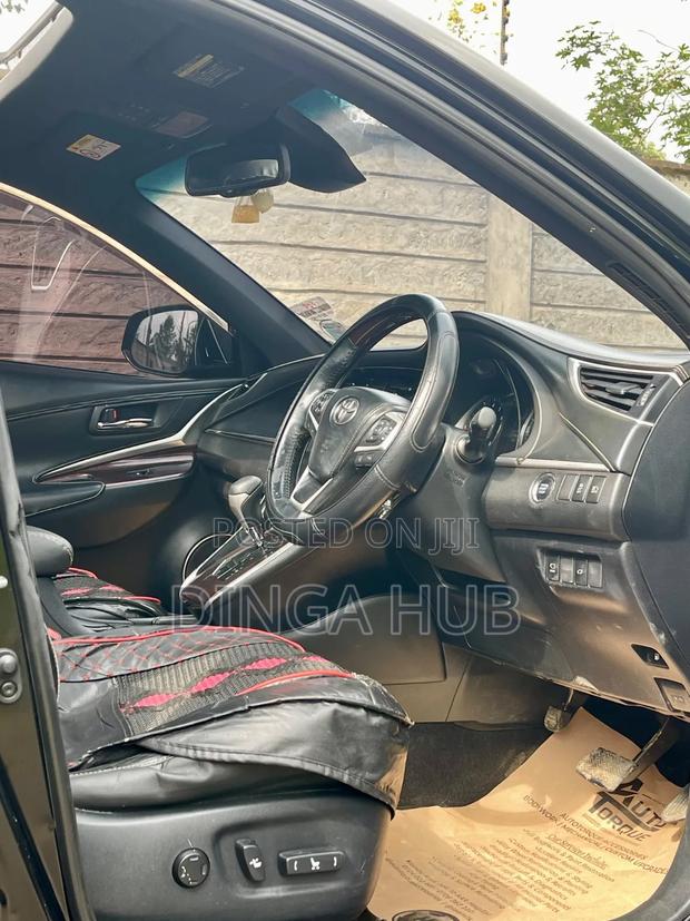 Toyota Harrier 2.0 2015 Black