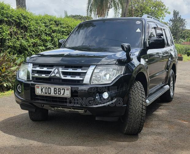 Mitsubishi Pajero 2013 Black