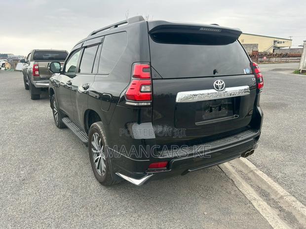 Toyota Land Cruiser Prado 2.7 2019 Black