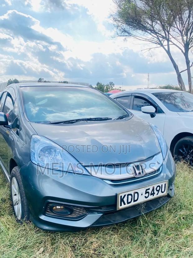 Honda Fit Shuttle 2014 Gray