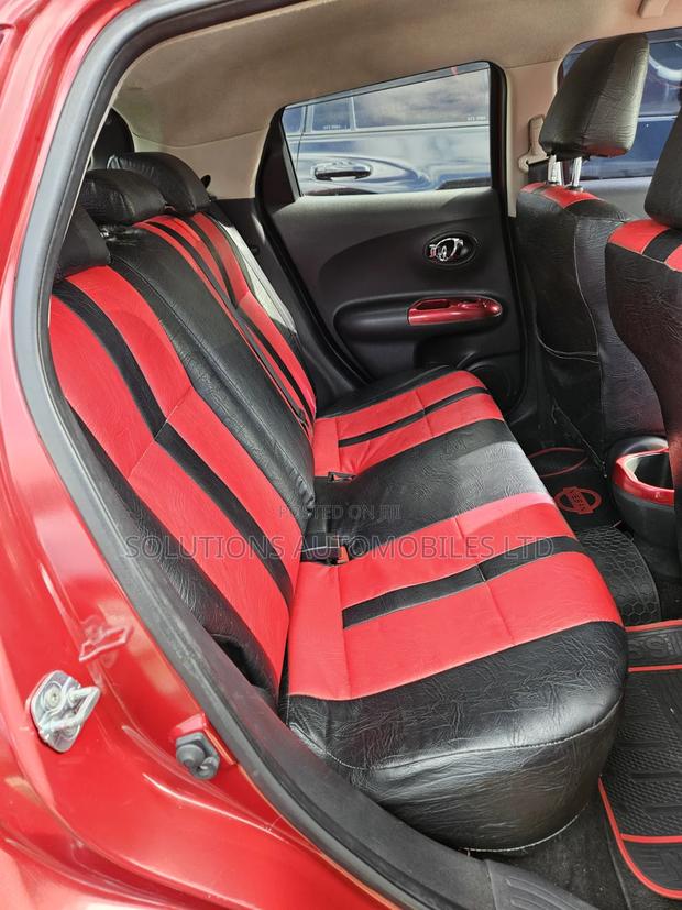 Nissan Juke S 4dr Hatchback (1.6L 4cyl Turbo CVT) 2015 Red