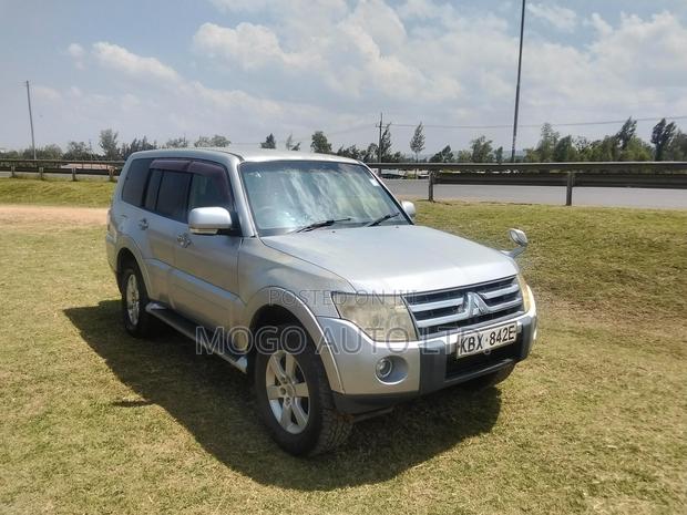 Mitsubishi Pajero 2006 Silver