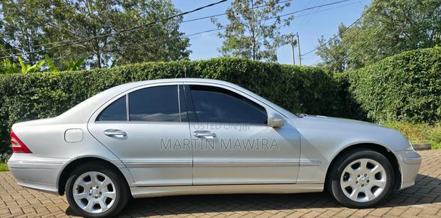 Mercedes-Benz C200 2006 Silver