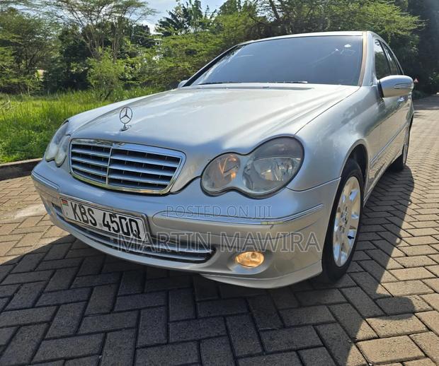 Mercedes-Benz C200 2006 Silver