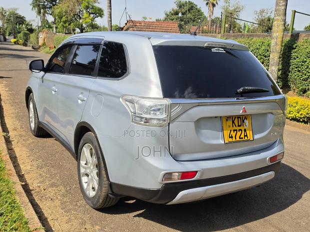 Mitsubishi Outlander 2014 Silver
