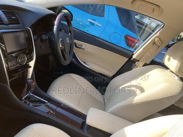 Toyota Premio 1.5 FWD 2019 Silver