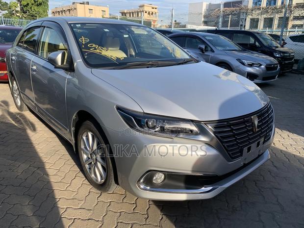 Toyota Premio 1.5 FWD 2019 Silver
