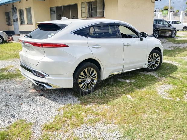 Toyota Harrier S 2020 Pearl