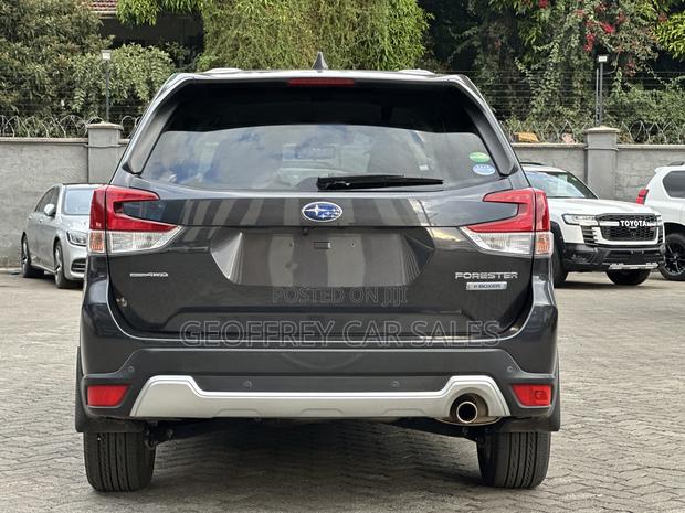 Subaru Forester Premium AWD 2020 Black