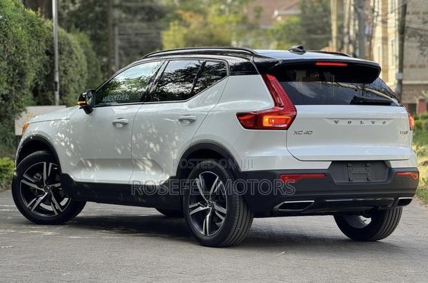 Volvo XC40 T5 Petrol AWD 2019 White