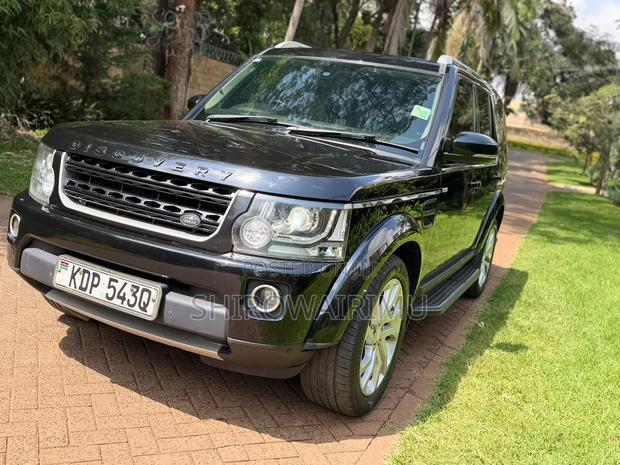 Land Rover Discovery 2016 Matt Black
