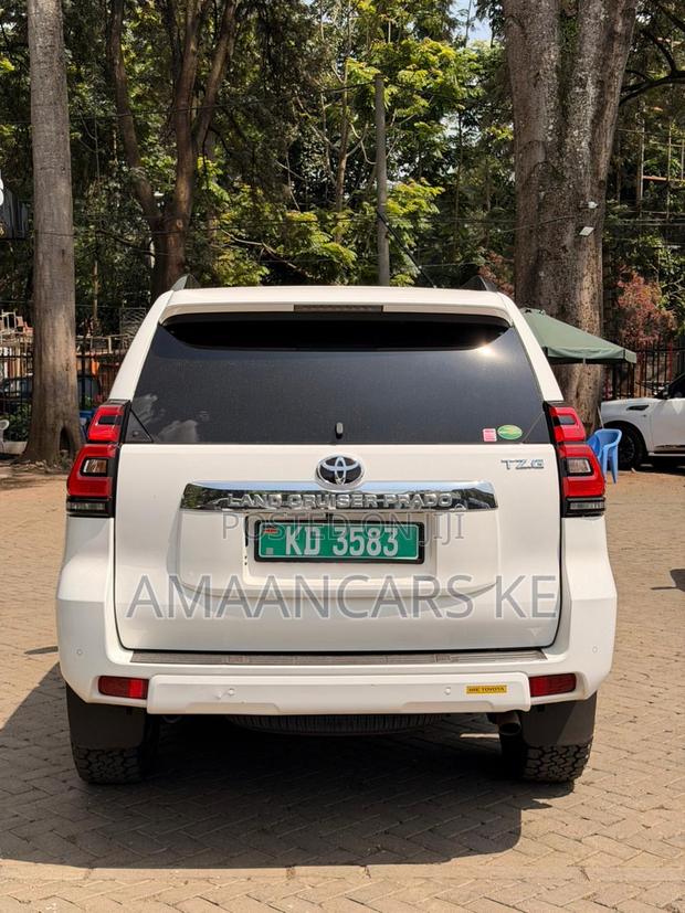 Toyota Land Cruiser Prado 2.8 2018 White