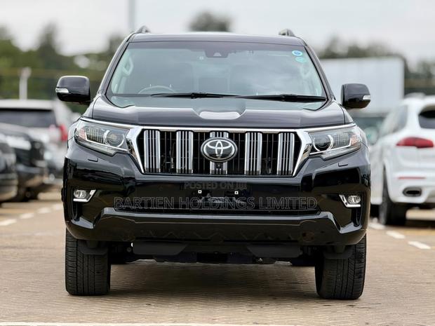 Toyota Land Cruiser Prado 2.8 2021 Black