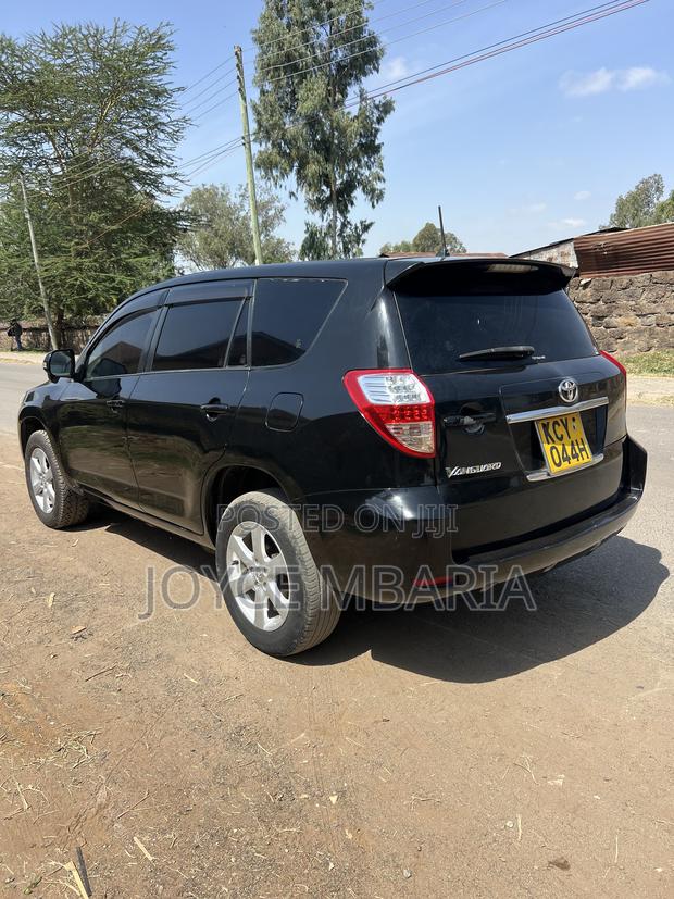 Toyota Vanguard 2013 Black
