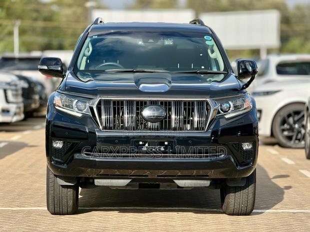 Toyota Land Cruiser Prado 2.7 2021 Black