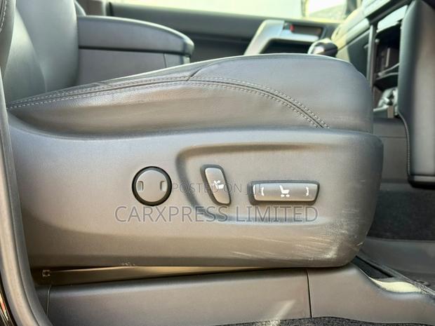 Toyota Land Cruiser Prado 2.7 2021 Black