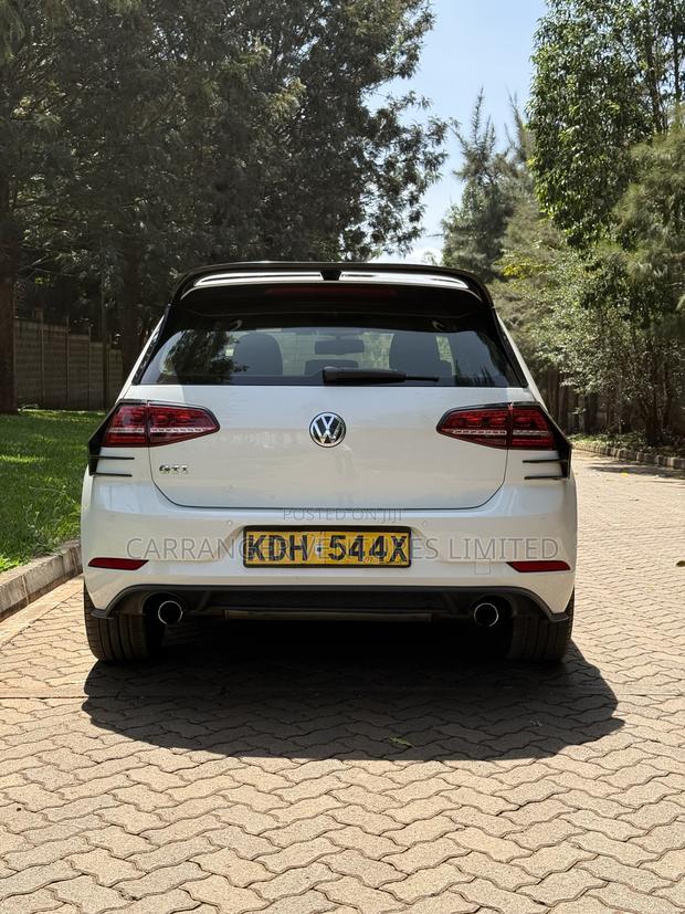 Volkswagen Golf GTI 2015 White