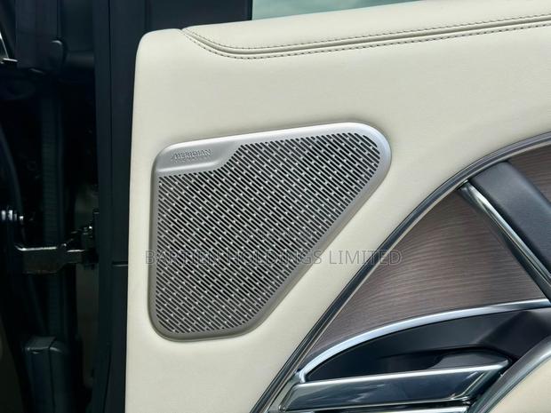 Land Rover Range Rover 2022 Black