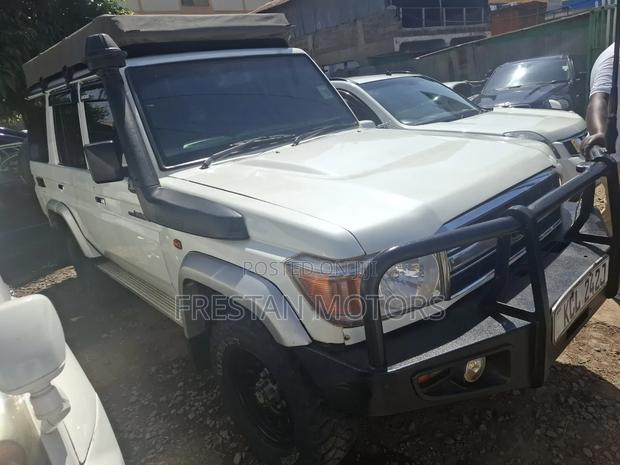 Toyota Land Cruiser 2012 White