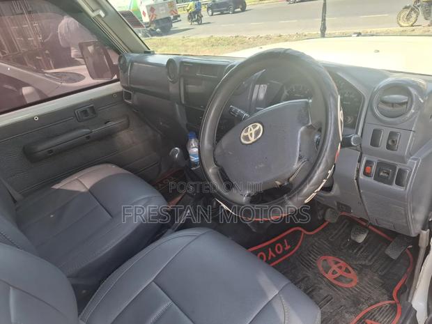 Toyota Land Cruiser 2012 White