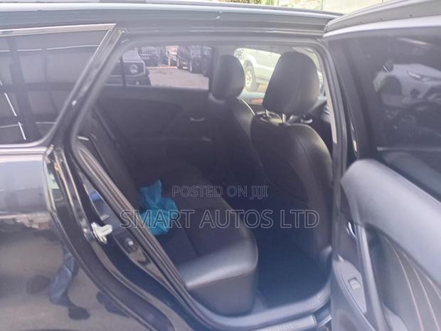 Toyota Avensis 2018 Black