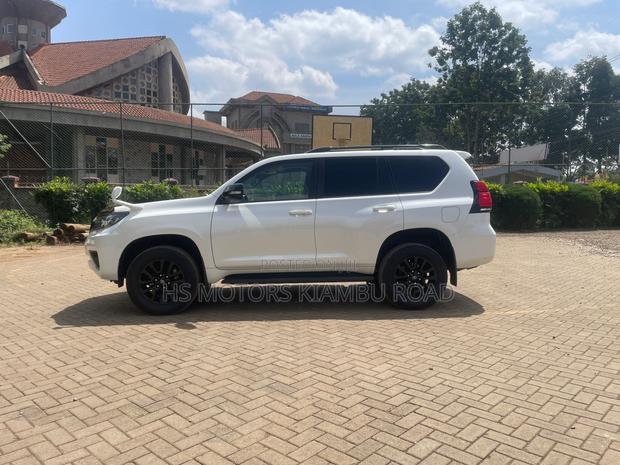 Toyota Land Cruiser Prado 2.7 2021 White