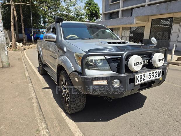 Toyota Hilux 2007 Silver