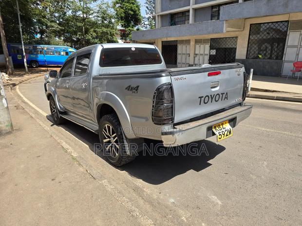 Toyota Hilux 2007 Silver