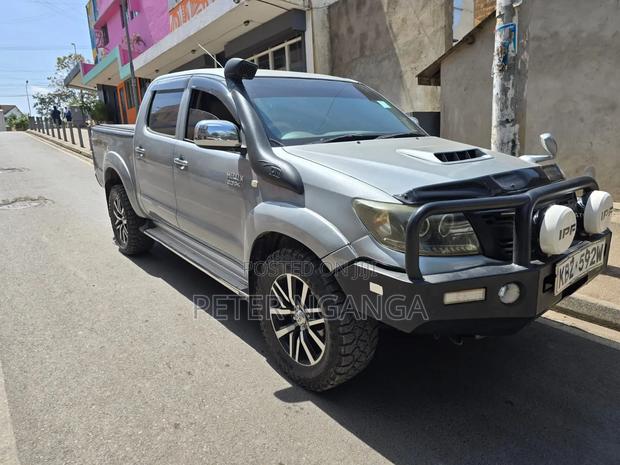 Toyota Hilux 2007 Silver