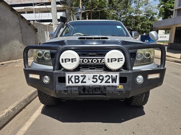 Toyota Hilux 2007 Silver