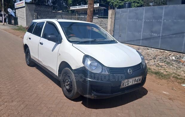 Nissan Advan 2008 White