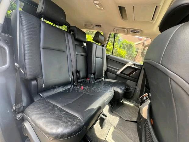 Toyota Land Cruiser Prado 3.0 TD 2010 Silver