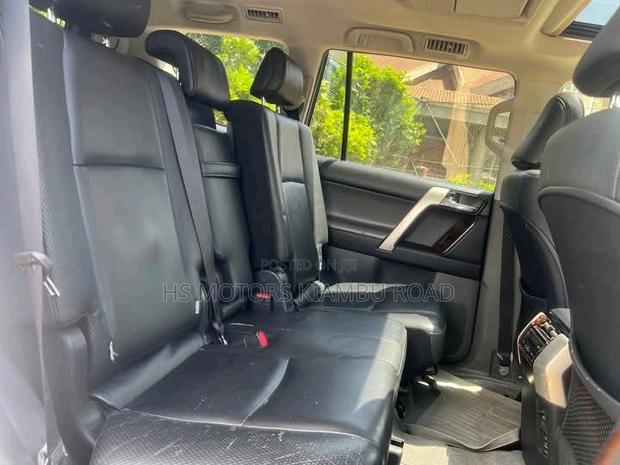 Toyota Land Cruiser Prado 3.0 TD 2010 Silver