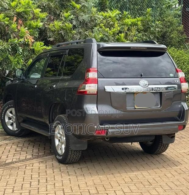 Toyota Land Cruiser Prado 2.8 D-4D 2016 Gray