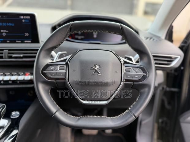 Peugeot 3008 2019 Green