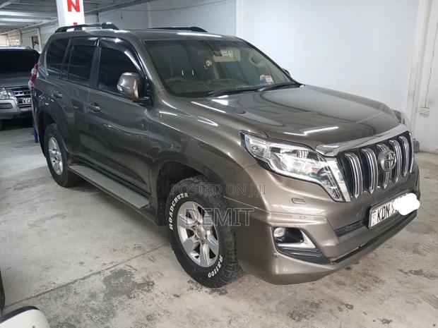 Toyota Land Cruiser Prado 2016 Brown