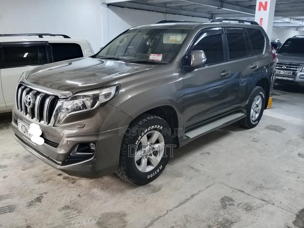 Toyota Land Cruiser Prado 2016 Brown