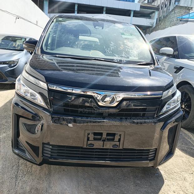 Toyota Voxy 2019 Blue