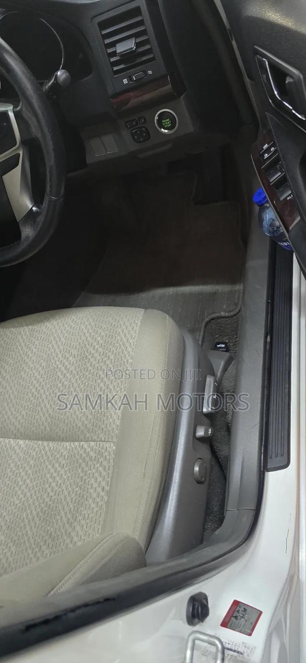 Toyota Mark X 2011 White