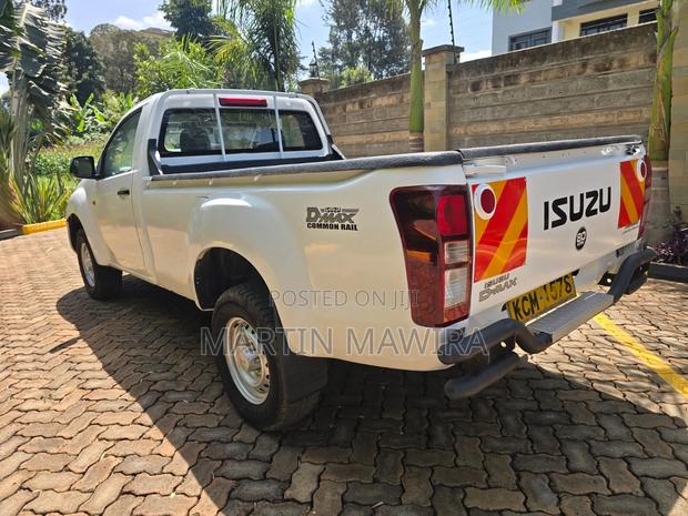 Isuzu D-MAX 2017 White