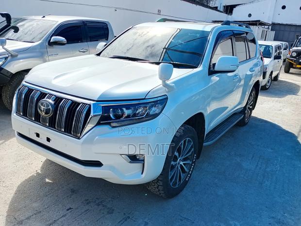 Toyota Land Cruiser Prado 2017 Pearl