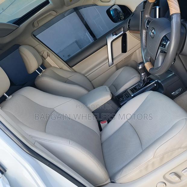 Toyota Land Cruiser 2020 White