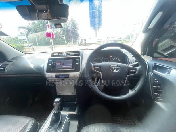 Toyota Land Cruiser Prado 2018 White