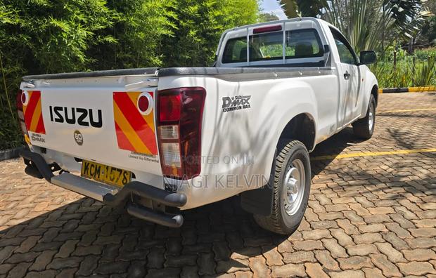 Isuzu D-MAX 2017 White