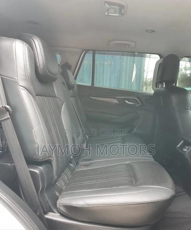 Isuzu MU-X 2023 Pearl