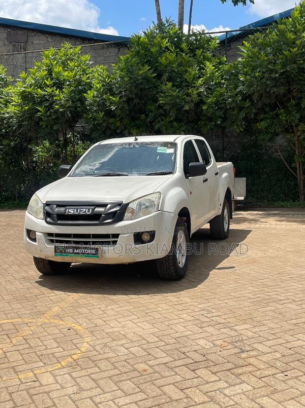 Isuzu D-MAX 2010 White