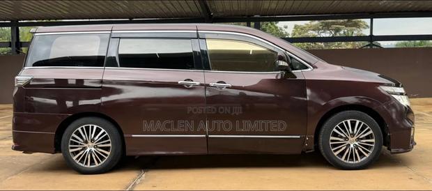 Nissan Elgrand 2017 Purple