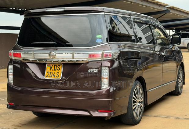 Nissan Elgrand 2017 Purple